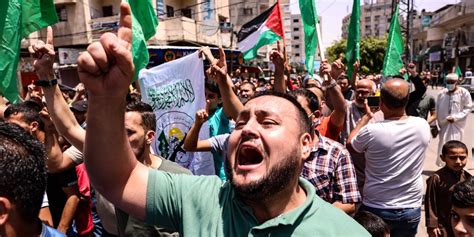 Activists call for ceasefire between Israel and Hamas