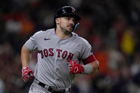 Adam Duvall homers in third straight game, leads Red Sox past Astros 7-5 in 10 innings