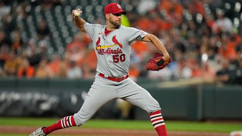 Adam Wainwright finally earns his 199th victory, and Cardinals top AL-leading Orioles 5-2