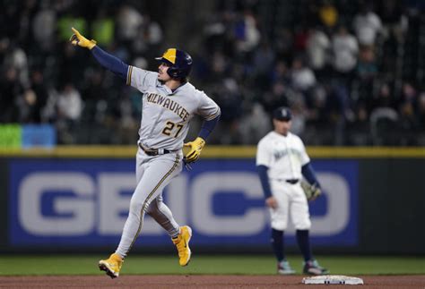 Adames drives in 11th inning run, Brewers top Mariners 6-5