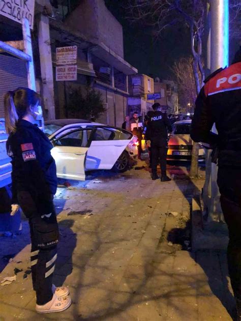 Adana’da trafik kazası sonrası silahlar konuştu: 2 yaralıs