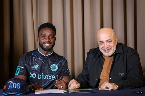 Adana Demirspor'dan yeni transfer için imza töreni- Son Dakika Spor Haberleri