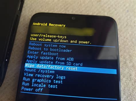 Adb recovery command samsung.  Below, I have explained all 5 methods in detail.  ...