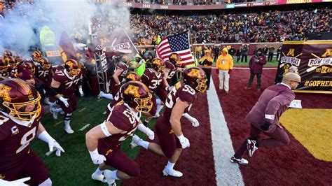 Addition of two top linemen lifts Gophers’ 2024 recruiting class into top 10
