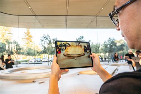 Addressing Common Questions about Apple's AR/VR Strategy