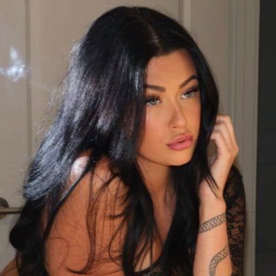 Adriaxrosee Onlyfans Onlyfans