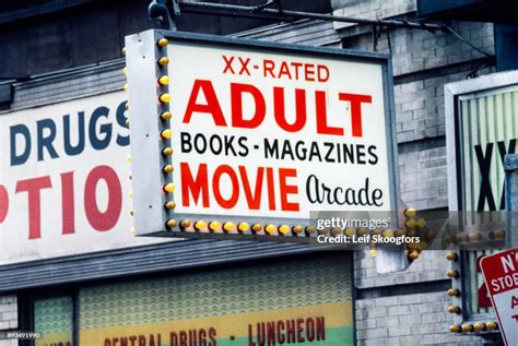 Adult Bookstore Porn &ndash; Gay Male Tube