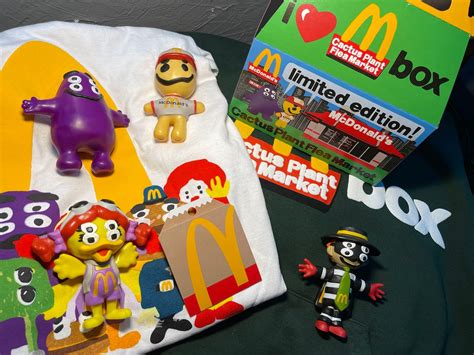 Adult happy meal mcdonalds. The large Cactus Plant Flea Market box cost $12.89 before tax at my closest McDonald’s location in New York City. That’s $2.60 more than the $10.29 I’d pay for the large Big Mac meal, which ... 