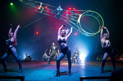 Adult-only 'Paranormal Cirque' starting today at the St. Louis Galleria
