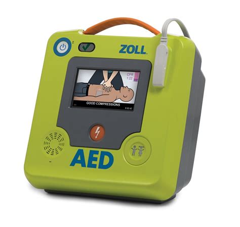 Aed. Oleh karena itu, AED dapat digunakan oleh semua orang meskipun tidak memiliki latar belakang medis. Cara Menggunakan AED dengan Benar. Cara kerja AED yang otomatis dan sederhana diharapkan dapat mempermudah siapa pun di sekitar penderita henti jantung untuk memberikan pertolongan segera, sambil menunggu bantuan medis. 
