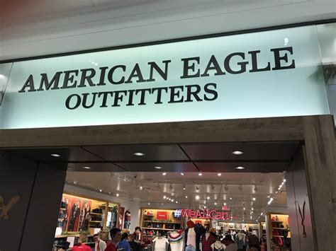 In the fourth quarter, AEO’s revenues rose to $1.68 billion from $1.5 billion a year earlier — an increase helped along by $57 million in sales during an extra week in the most-recent period. American Eagle’s sales rose 11 percent to $1.1 billion, with a 6 percent gain in comparable sales. Aerie was up 16 percent to $538 million, with a .... 