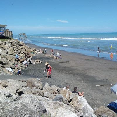 Aerial Video of Mowhanau Beach, New Zealand, Pantom 3 Pro