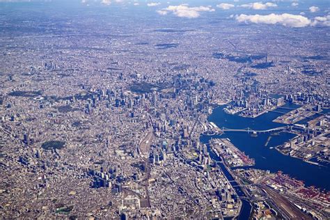 Aerial view tokyo. Don't forget that this is 360 video: you can change the angle of view. In the 12th century, a fort was built on the southeastern side of Honshu island and la... 
