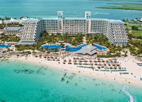 Affordable all inclusive resorts cancun. Formerly the Gran Caribe, this resort was taken over by Panama Jack Resorts in 2017, and is one of the best all-inclusive values in the Cancun Hotel Zone.Affordable prices draw a fair number of partiers as well as families, thanks to the resort's plethora of drink-slinging bars, daily entertainment, and kid-friendly facilities. 
