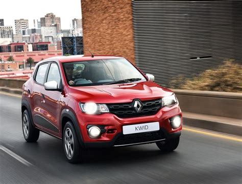 Affordable automatic cars. 1. Mahindra Pik Up 2.2 CRDe S6 Automatic – From R420 999. In 2021, Mahindra added automatic derivatives to its Pik Up range and the Pik Up S6 4×2 6-speed automatic is the cheapest automatic double-cab bakkie in South Africa. More so, the Pik Up S6 Karoo derivative is priced from R441 999 while the Pik Up S6 4×4 automatic is … 