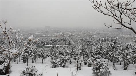 Afganistan'ın başkenti Kabil'de mevsimin en yoğun kar yağışı yaşandı - Son Dakika Haberleri