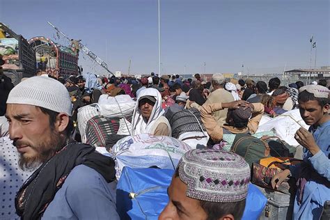 Afghans in droves head to border to leave Pakistan ahead of a deadline in anti-migrant crackdown