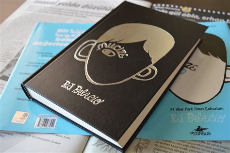 Afroditin Kitap Gezegeni. 