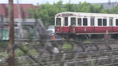 After ‘arc flash’ injuries, MBTA emphasizing third rail safety