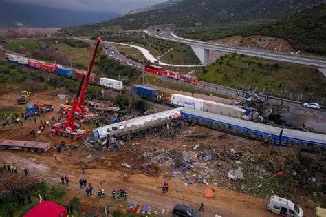 After Greek rail disaster, trains gradually restart