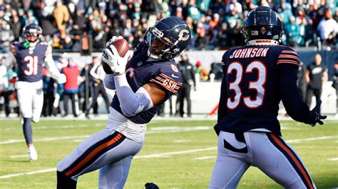 After a ‘frenzy’ of learning as a rookie, Chicago Bears cornerback Kyler Gordon feels more relaxed during his 2nd OTAs