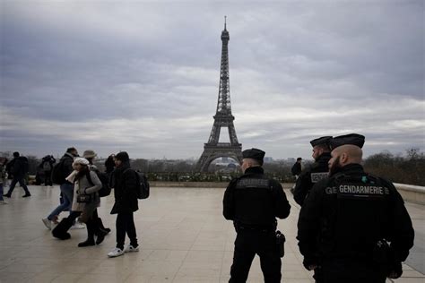 After a fatal attack near the Eiffel Tower, French investigators look into suspect’s mental health