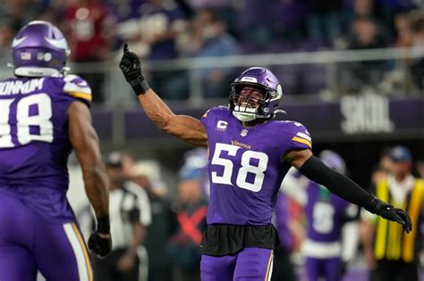After nearly losing his leg last month, Vikings linebacker Jordan Hicks hopes to play this weekend