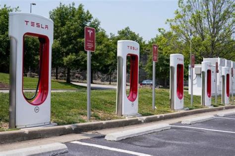 After pushback to electric vehicle charging plan, Xcel Energy proposes rebates for others to build stations