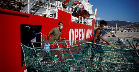 Aid groups seek an EU commission review of migration law in Italy as it impounds rescue ships