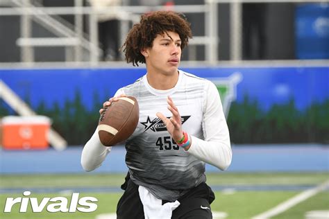 May 4, 2023 · Glover is considered to be a three-star prospect and ranks as the No. 79 quarterback in the 2024 recruiting class by 247Sports. He also ranks as the No. 44 overall recruit regardless of position ... . 