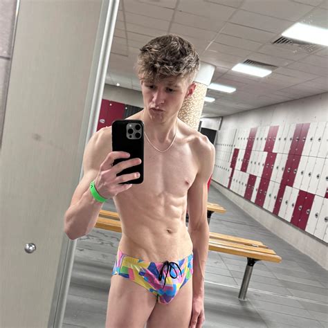 Aiden Twink & Frostyonly (Jakob Brüll) fuck eachother