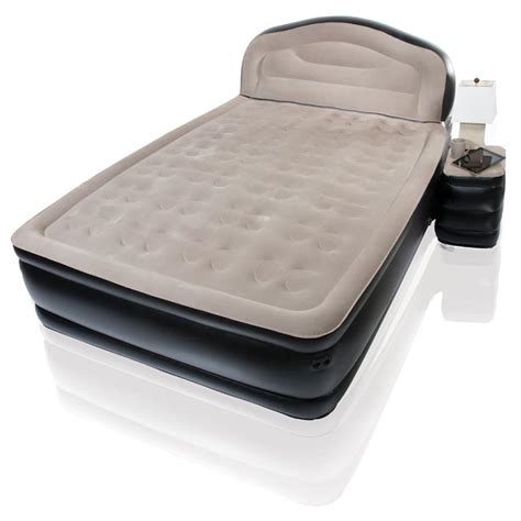 Fully inflate the mattress. Lay it on the ground and press on it, directing air toward the patch. Feel or listen for any escaping air. If the seal seems tight, lay on the mattress for a few minutes to see if it begins to deflate. If the air mattress does not appear to be losing air, then the hole has been fixed..