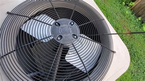 Air conditioner fan not spinning. The blower motor may be burned out or worn out. First, check the fan blades. If the blades don't spin freely, replace the blower motor. Second, make sure that ... 