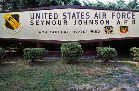 Air force base nc. The US Air Force is one of the most prestigious branches of the military, and joining it can be a rewarding experience. However, there are some important things to consider before ... 