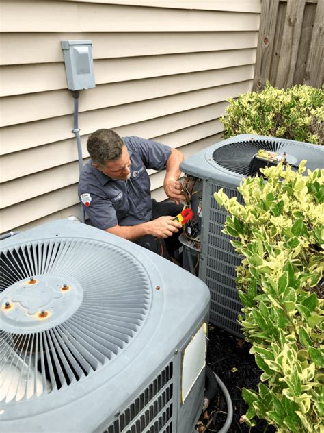 We'll find the problem swiftly and make the repair as quickly as possible. If you need heating and cooling repair service, contact Airmax Heating & Cooling today. We offer a 100 percent customer satisfaction guarantee. Our service area includes Wilmington, Hampstead, Leland, Wrightsville Beach, NC and the surrounding areas.