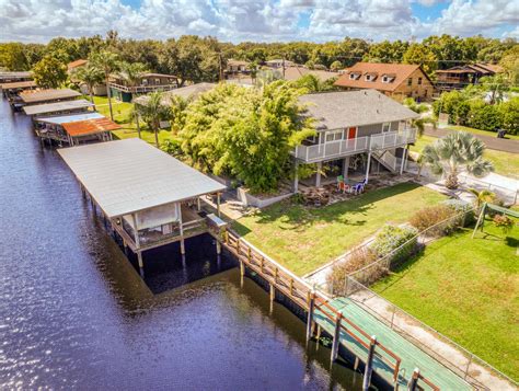 Airbnb haines city fl. Oct 11, 2023 - Entire villa for $180. Cozy home surrounded by nature and one of the best golf courses in Florida. "Consistently Ranked Among the Nation's Best!" If you are vacationing i... 