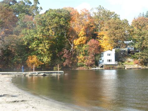 Lake Hopatcong Airbnb Rentals Pet Policy Pet policies are determined by the individual host of each Airbnb property. For more information on the pet fee, weight limit, and other restrictions at a particular property in Lake Hopatcong, please contact the host directly or read the House Rules section at the bottom of their listing..