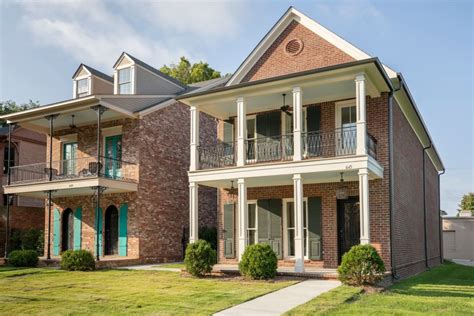 Airbnb memphis tn. May 2, 2024 - Entire home for $149. Less than a 1 mile from Graceland. Our home is like a step back to 1955, but with all the modern amenities... enjoy the exotic Jungle room with a ... 