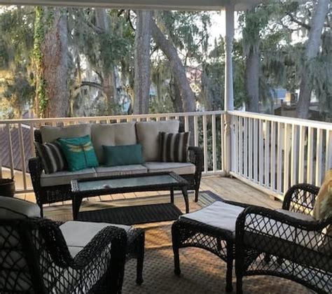 Airbnb parris island. Luxury vacation rental prices start from $62 per night and affordable condos in Parris Island start from $62 per night. RBO offers a large selection of vacation rentals from top leading sites such as Booking.com, Airbnb, VRBO, Trip.com, RV Share, Outdoorsy, and many more providers. 