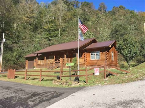 Airbnb pikeville ky. Narrow down your search with checkin and checkout dates to see the exact price. From $31/night - Compare 20 cheap motels from Booking, Hotels.com, Vrbo, Airbnb etc in Pikeville area! Find best deals easily & save up to 70% with cheap-motels.com. 