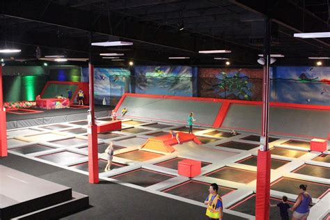 Access to the FULL park | Grip Socks | Commemorative T-shirt | Personal Party Host1 Hour of Playtime | 45 mins in Party Room | Free Pass for Birthday Kid | Downloadable Invitations | One large pizza and pitcher of drinks per 5 paid jumpers | TablewareFor large parties, please call 225-673-1311 or email manager@airborneextreme.com.. 
