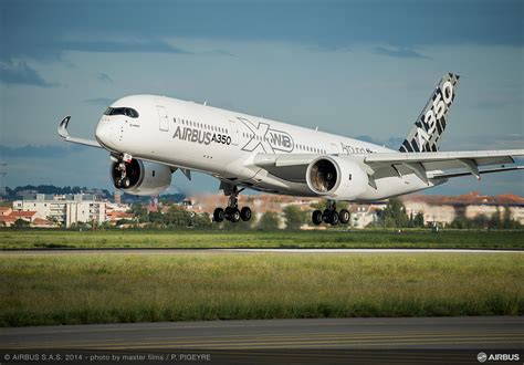 Airbus Commercial Aircraft AC A350 900 1000