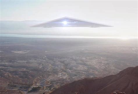 Aircraft Designer Says Triangle UFOs are Intelligent Machines …