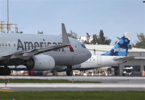 Aircraft in Florida came within 14 seconds of colliding, NTSB report shows