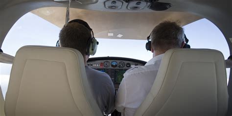 Airline pilot apprenticeships take off - GOV.UK