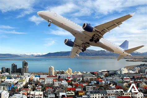 What is the cheapest flight to Iceland? The cheapest ticket to Iceland from the United States found in the last 72 hours was $160 one-way, and $249 round-trip. The most popular route is Newark to Reykjavik Keflavik Intl and the cheapest round-trip airline ticket found on this route in the last 72 hours was $381. Which airlines fly to Iceland?. 