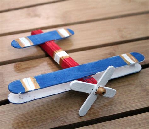 Airplane Craft: make a wooden toy airplane - Moms and Crafters