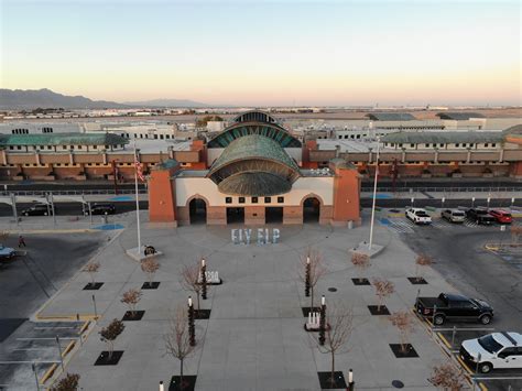 Airport el paso. Where is El Paso International Airport (ELP)? The airport is located 5.8 mi (9.4 km) from El Paso city center. If you're looking for things to do in the area, you might want to stop in and see Fort Bliss and Bassett Place. 