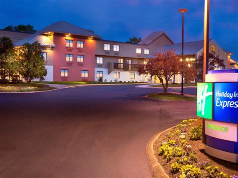 Airport inn. Based on 1158 guest reviews. Call Us. +1 518-464-6666. Address. 800 Albany Shaker Rd. Albany, New York 12211 USA Opens new tab. Arrival Time. Check-in 3 pm →. Check-out 12 pm. 