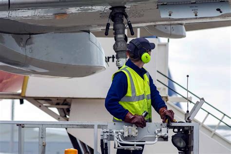 Airport ramp agent job description. Ramp Agent. JetStream Ground Services Inc. 2.7. Pittsburgh, PA 15108. $16 an hour. Full-time. Weekends as needed + 2. Easily apply. Removal of “Foreign Object Debris” (FOD) from ramp surfaces adjacent to or surrounding the ramp area. Previous ramp or airline experience. 